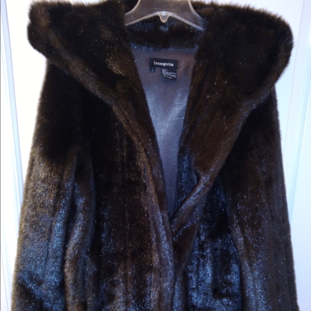 NWOT - Faux fur hooded coat